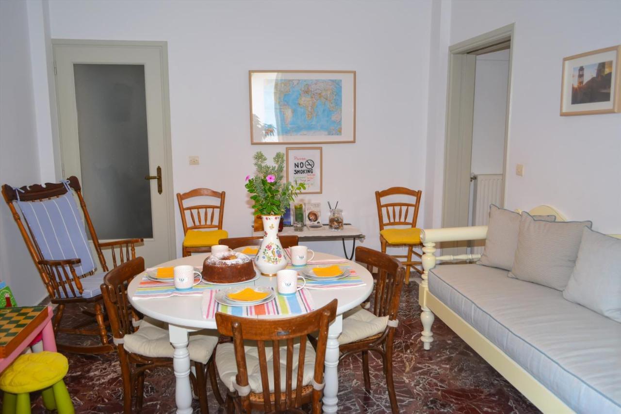 Anna'S Family Home Leonídion Extérieur photo
